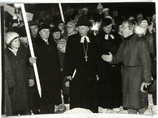 Risti püstitamine Pilistveres 1988. aastal