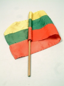 Trispalvė vėliavėlė
